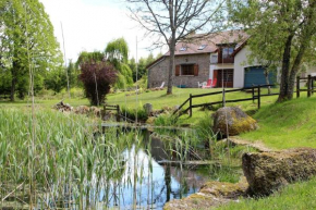 Maison entière avec étang privé dans cadre sauvage